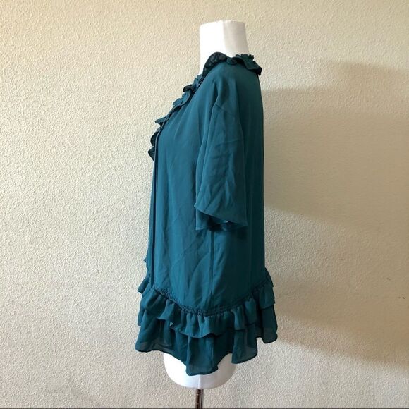 Chelsea28 Ruffle Hem Split Neck Blouse Size Medium - Picture 4 of 10